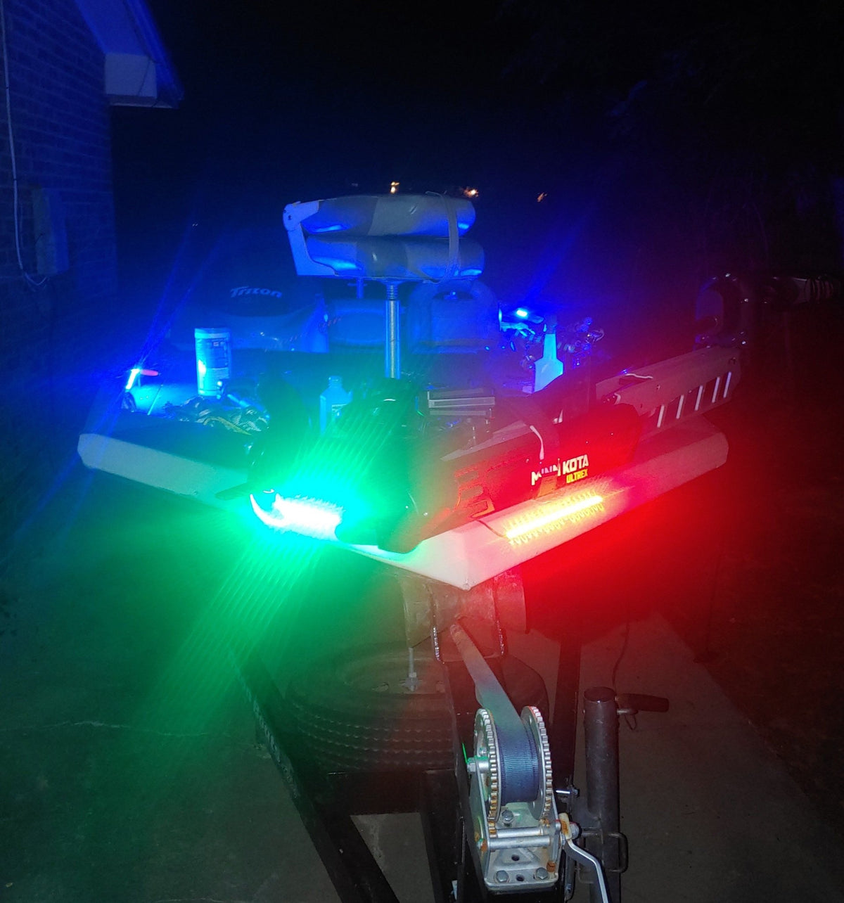 Bass Boat LED Bow Lighting Red &amp; Green Navigation Lights Marine Ranger Triton - Green Blob Outdoors